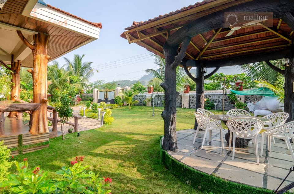 Garden, Seating area