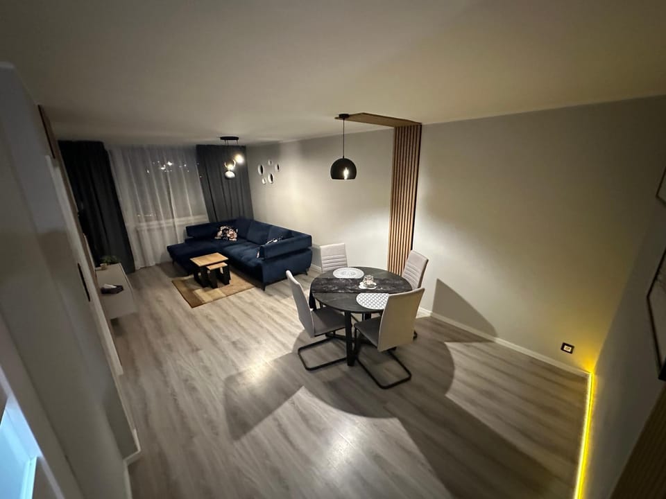 Living room, Photo of the whole room, Seating area