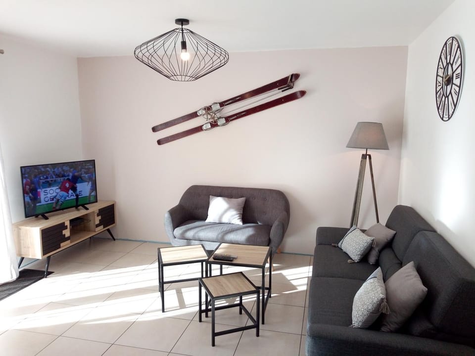 TV and multimedia, Seating area