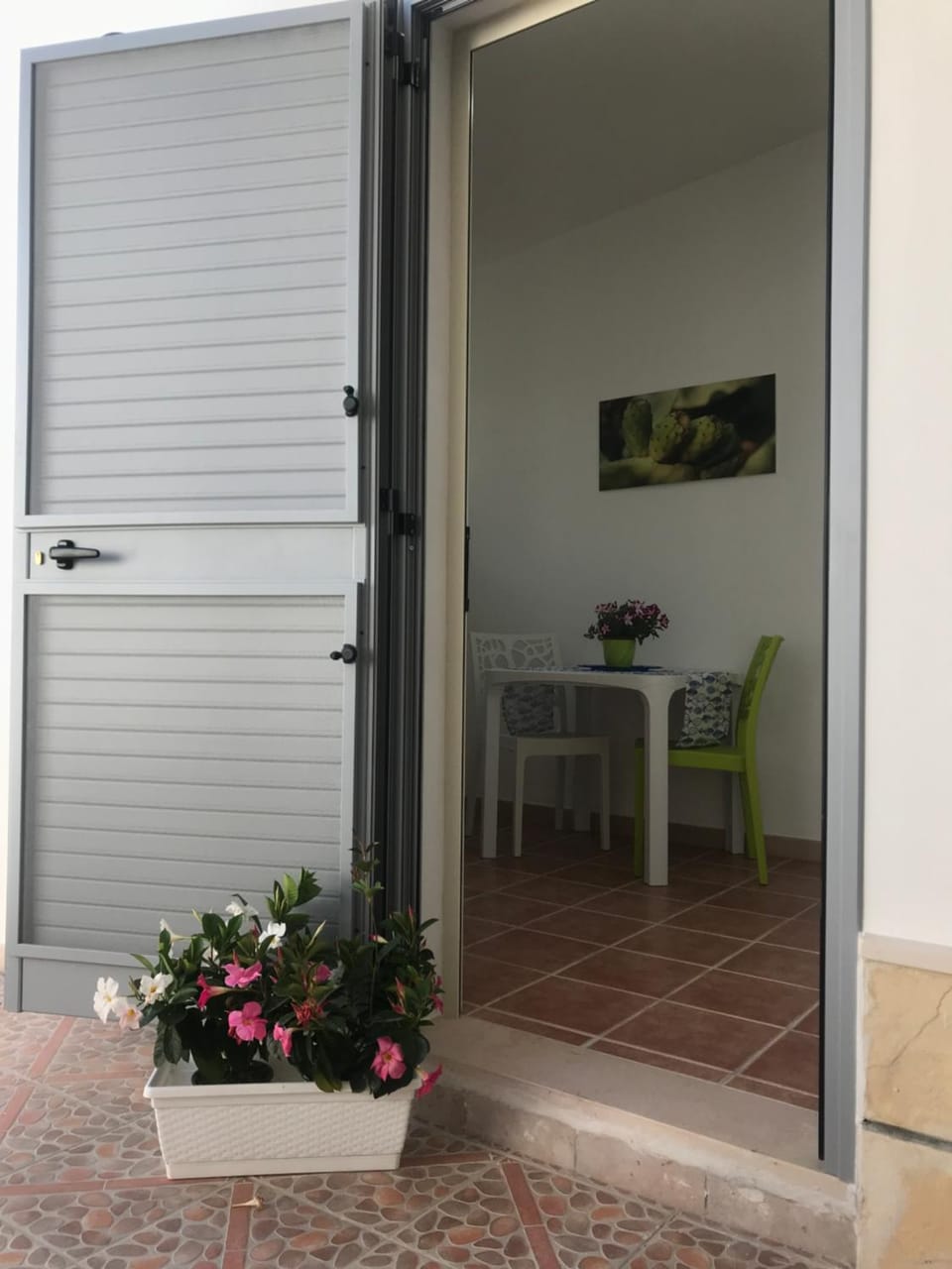 Facade/entrance