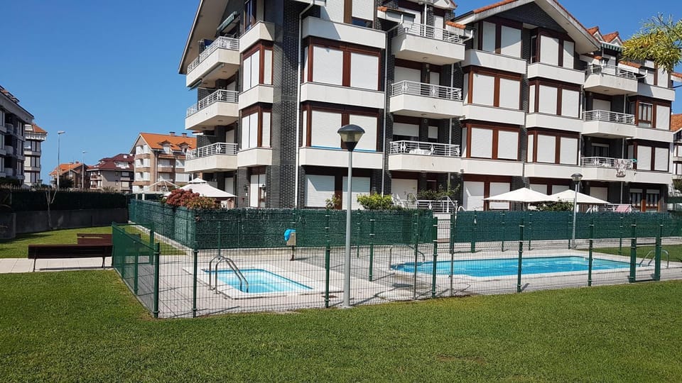Property building, Swimming pool