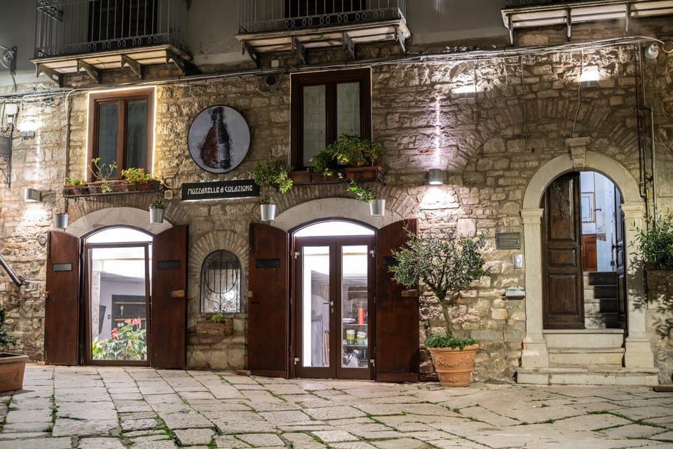 Property building, Facade/entrance, Night