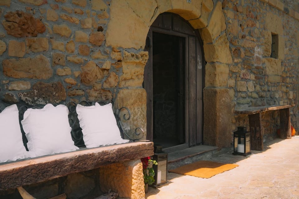 Fuente de Güelo Country House in Cantabria
