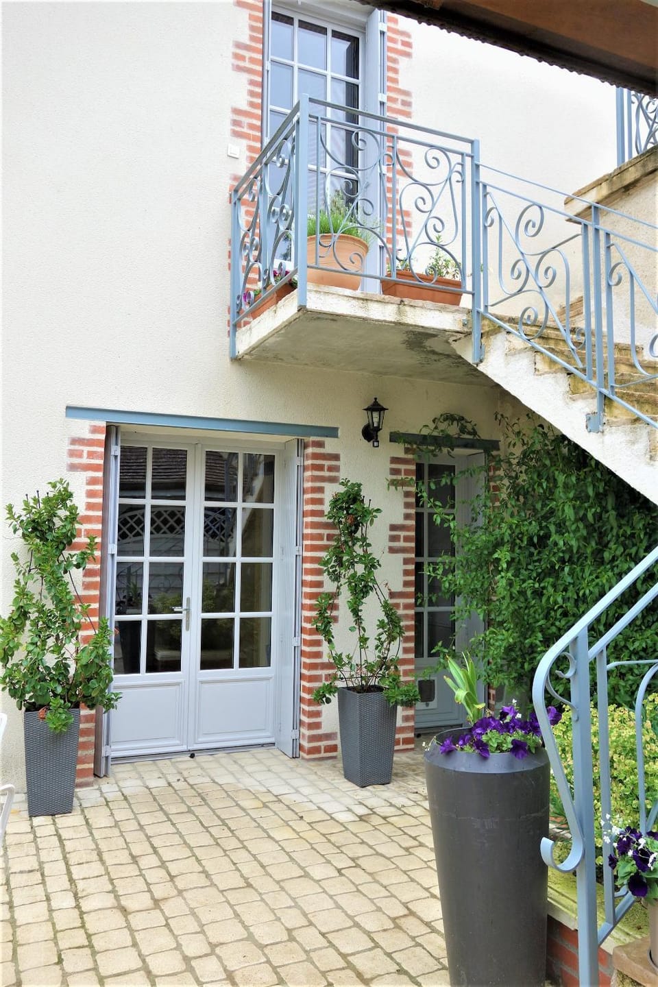 Facade/entrance
