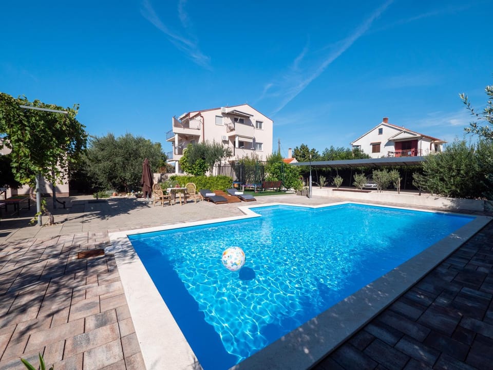 Property building, Swimming pool