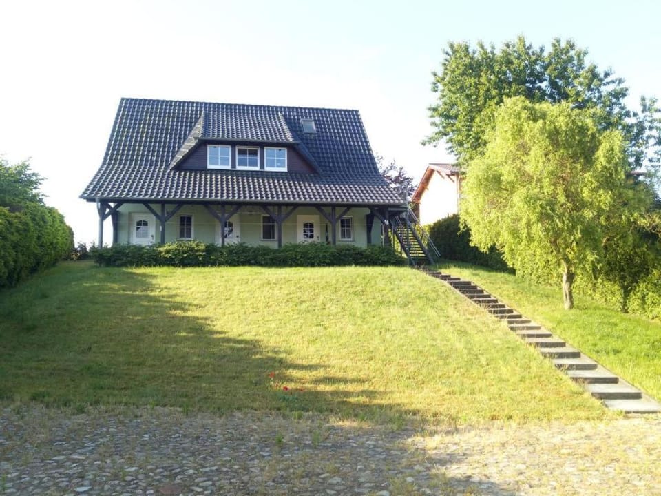 Property building, Patio, Patio, Spring, Day, Natural landscape, Summer, Garden, View (from property/room), View (from property/room), Balcony/Terrace, Balcony/Terrace, Seating area, Dining area, Cycling, Cycling, Food, Garden view, Dinner, Parking, internet, internet, wedding, wedding