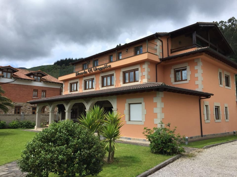 Posada El Urogallo en el Valle de Cabuérniga Bed and Breakfast in Cantabria
