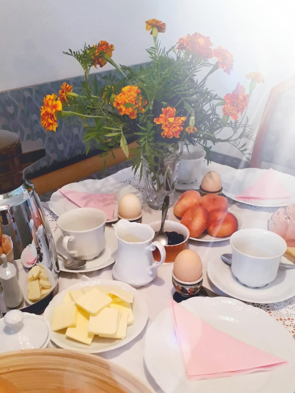 Coffee/tea facilities, Food and drinks, Food, Breakfast, Continental breakfast