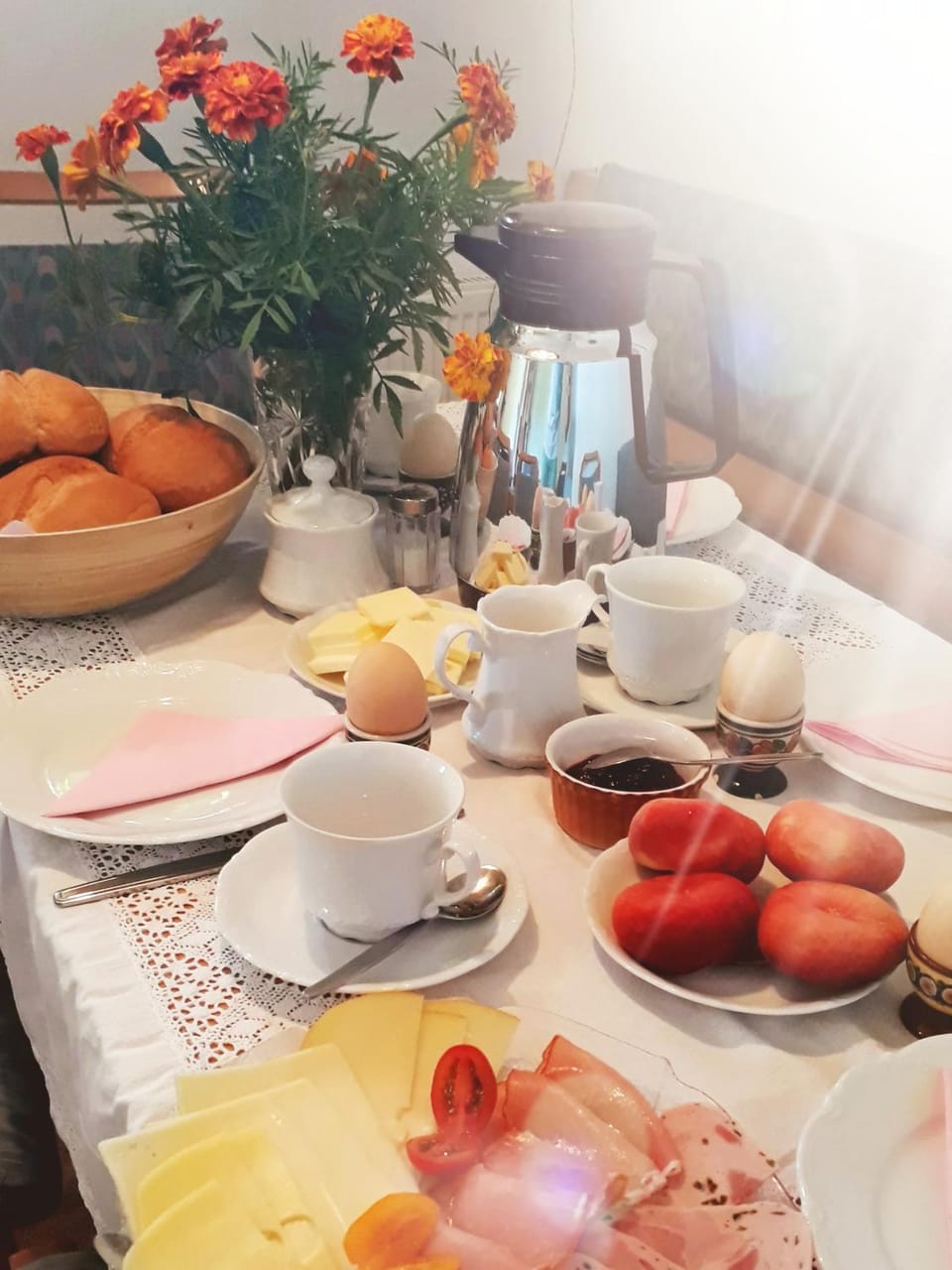 Food and drinks, Food, Breakfast, Continental breakfast