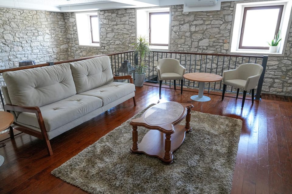 Seating area