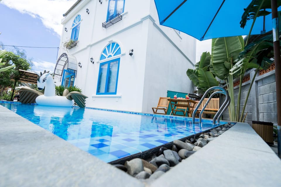 Property building, Swimming pool