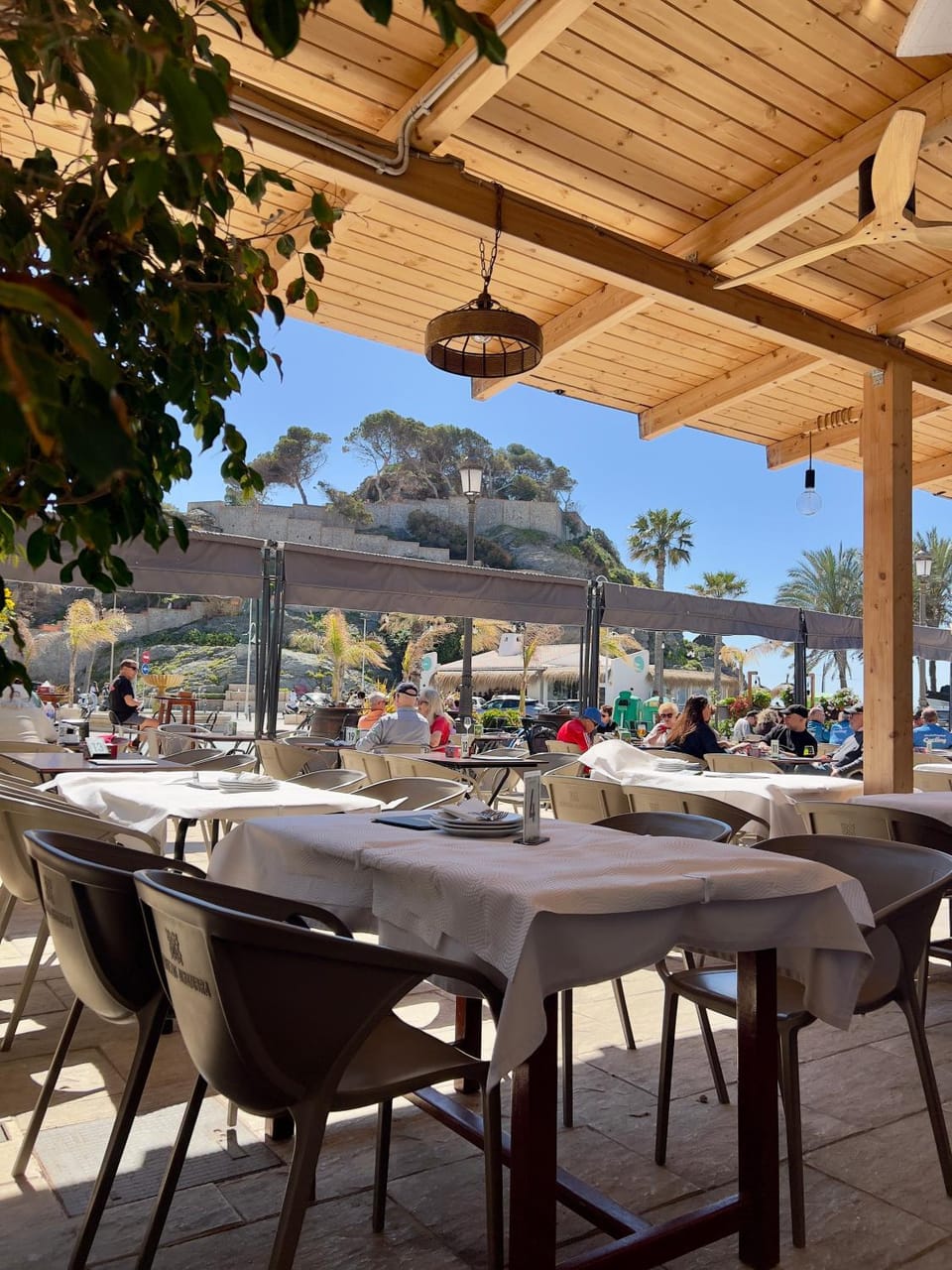 Property building, Restaurant/places to eat