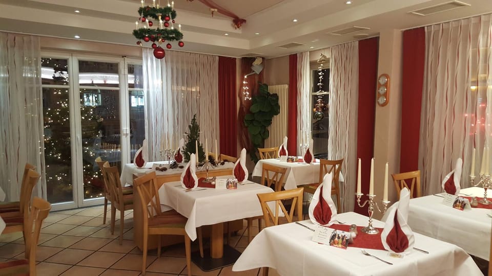 Restaurant/places to eat, Decorative detail