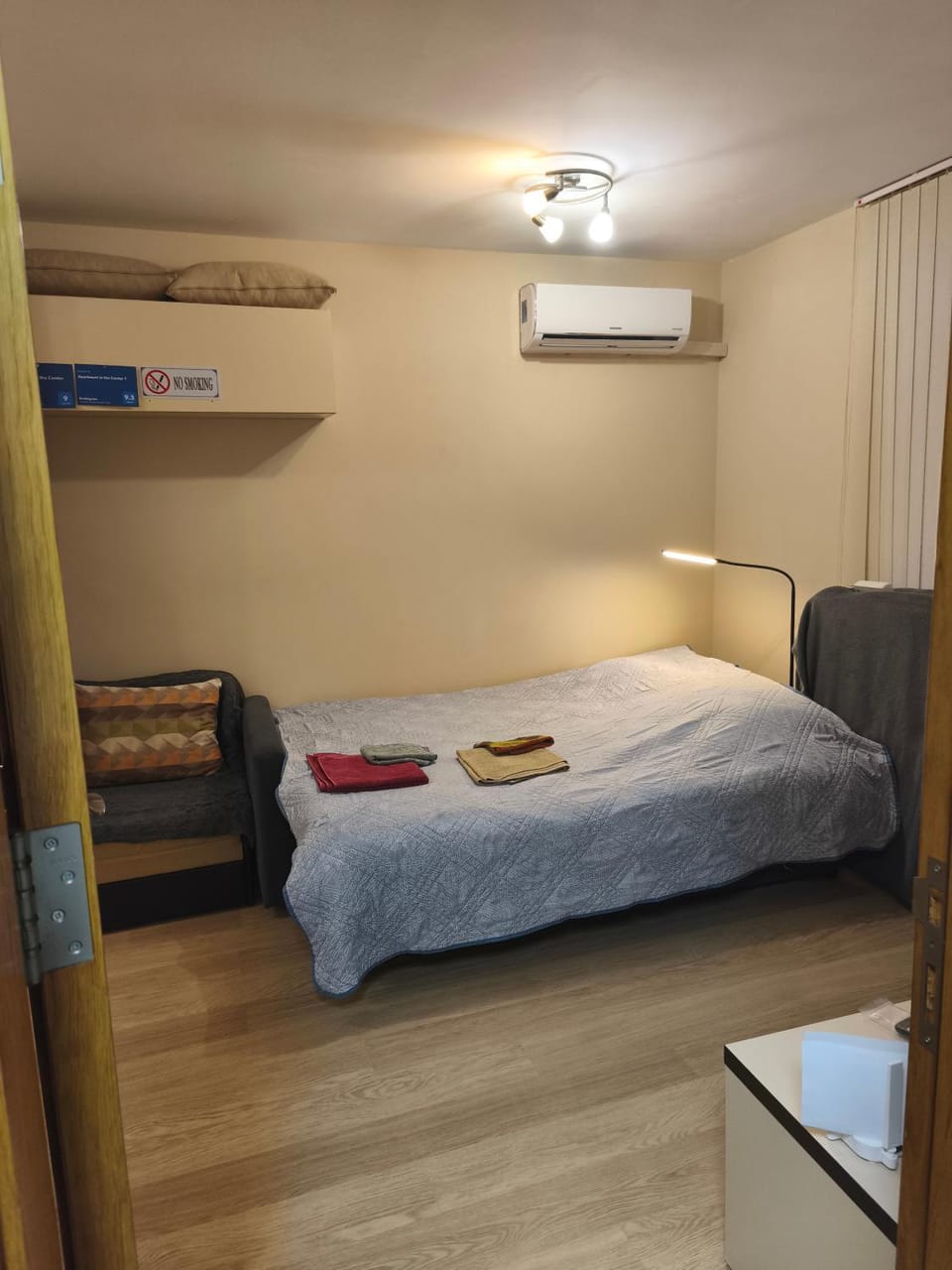 Bed, Bedroom, towels, air conditioner