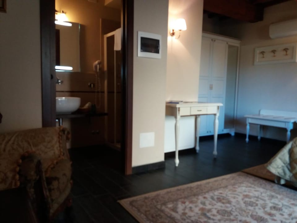 Photo of the whole room