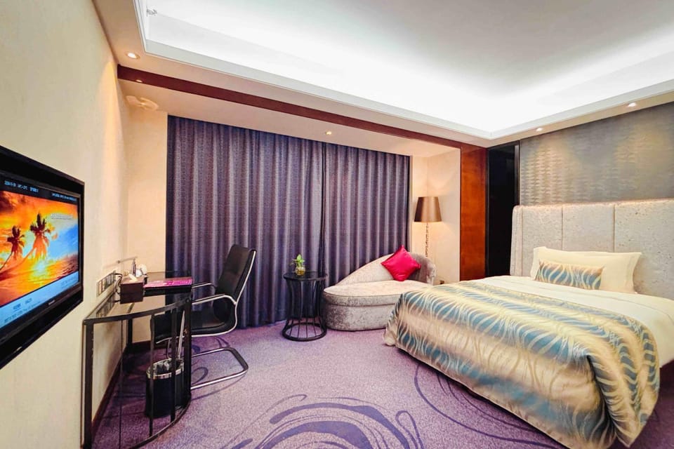 Sentosa Hotel Shenzhen Feicui Branch, Enjoy tropical swimming pools and high-class fitness club Hotel in Hong Kong