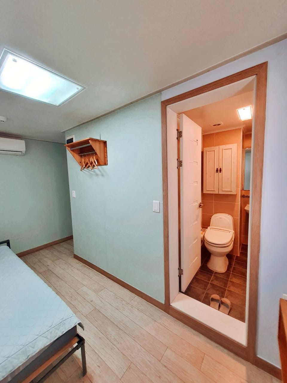 Toilet, Bathroom