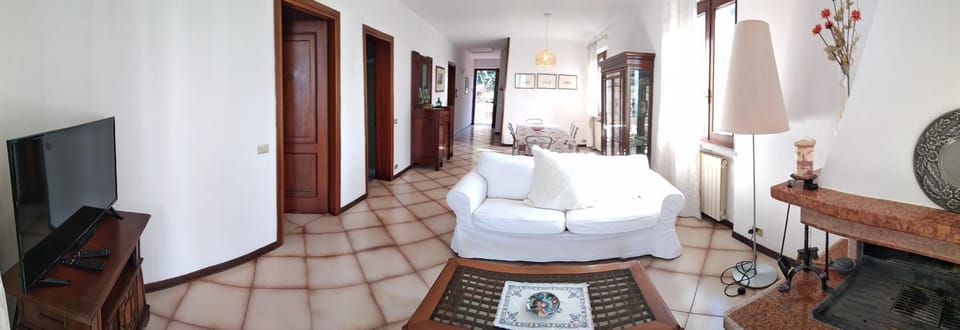 VILLA MERY House in Lake Garda