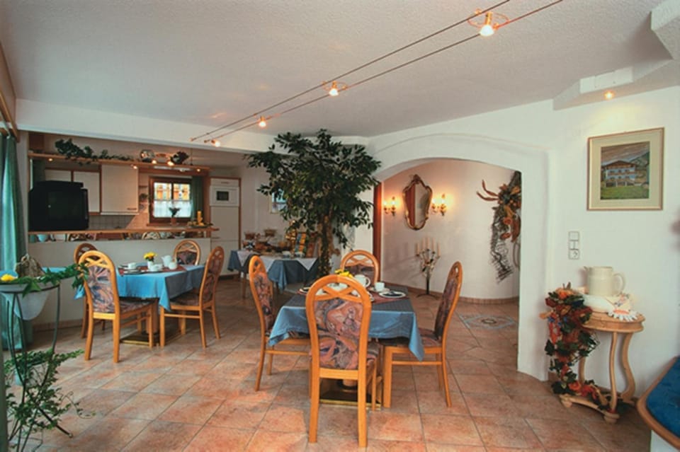 Restaurant/places to eat, Decorative detail