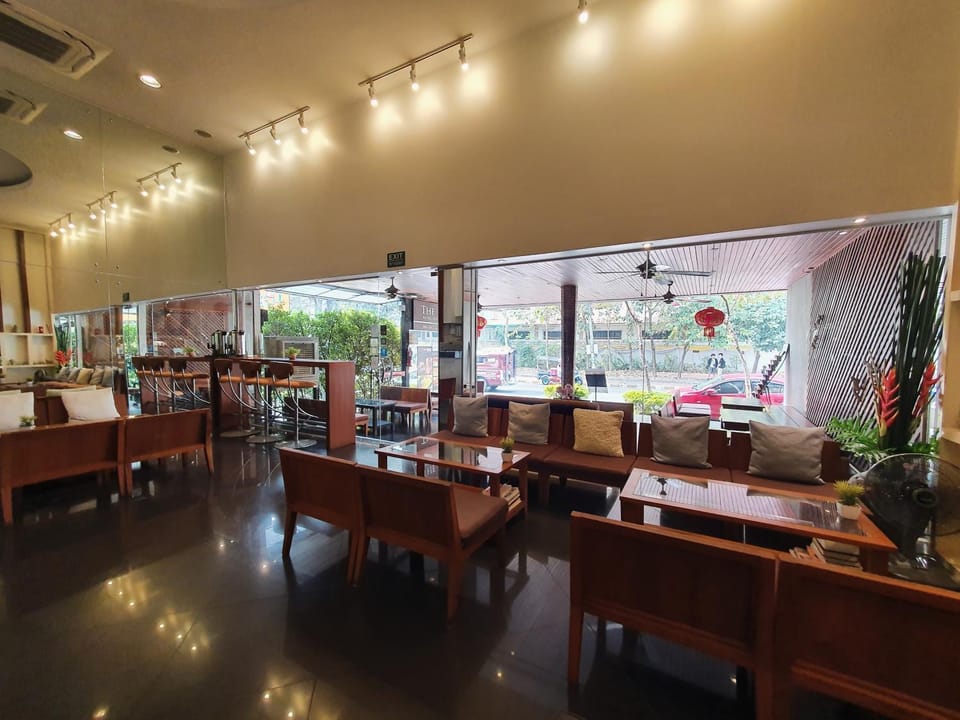 Restaurant/places to eat, Lobby or reception