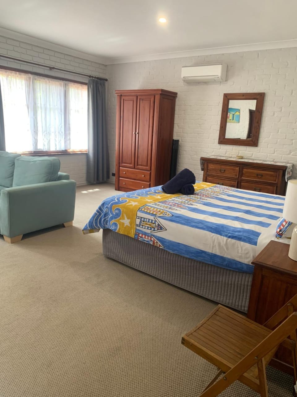 Photo of the whole room