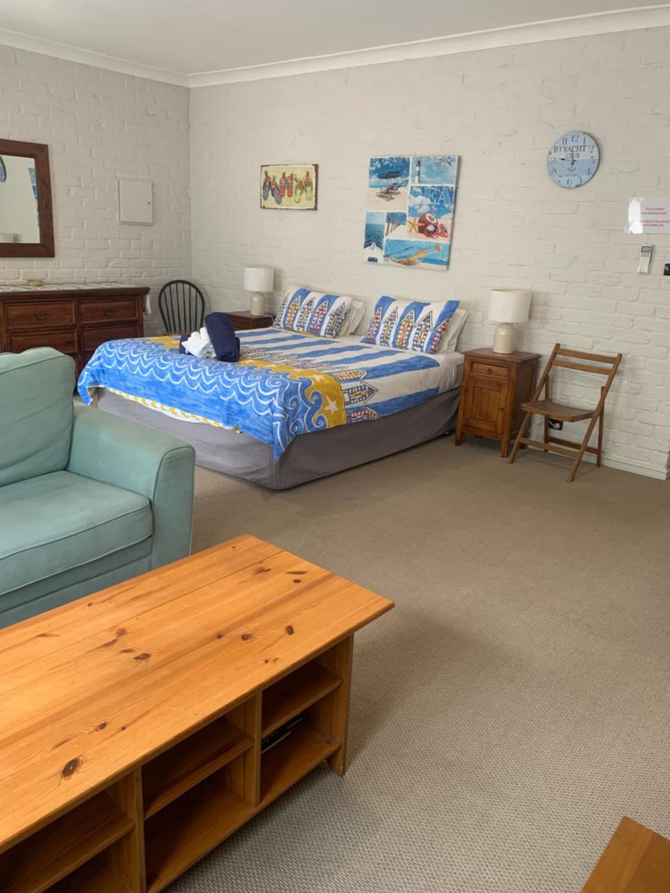 Photo of the whole room