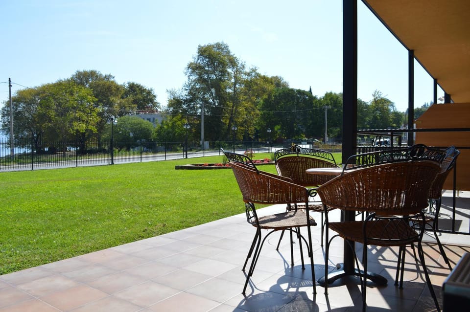 Balcony/Terrace, Lobby or reception, Garden view