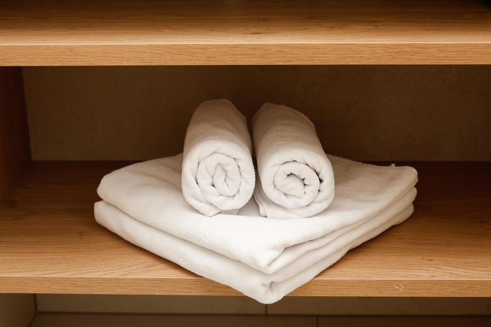 Bathroom, towels