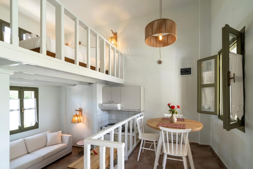 Kitchen or kitchenette, Living room, Dining area
