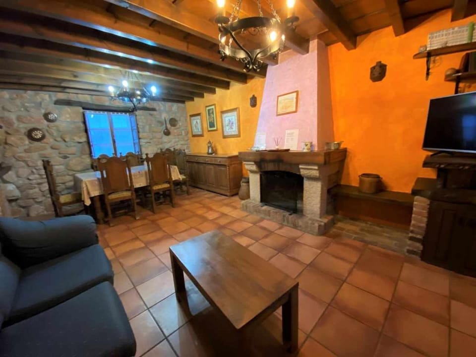 Communal lounge/ TV room