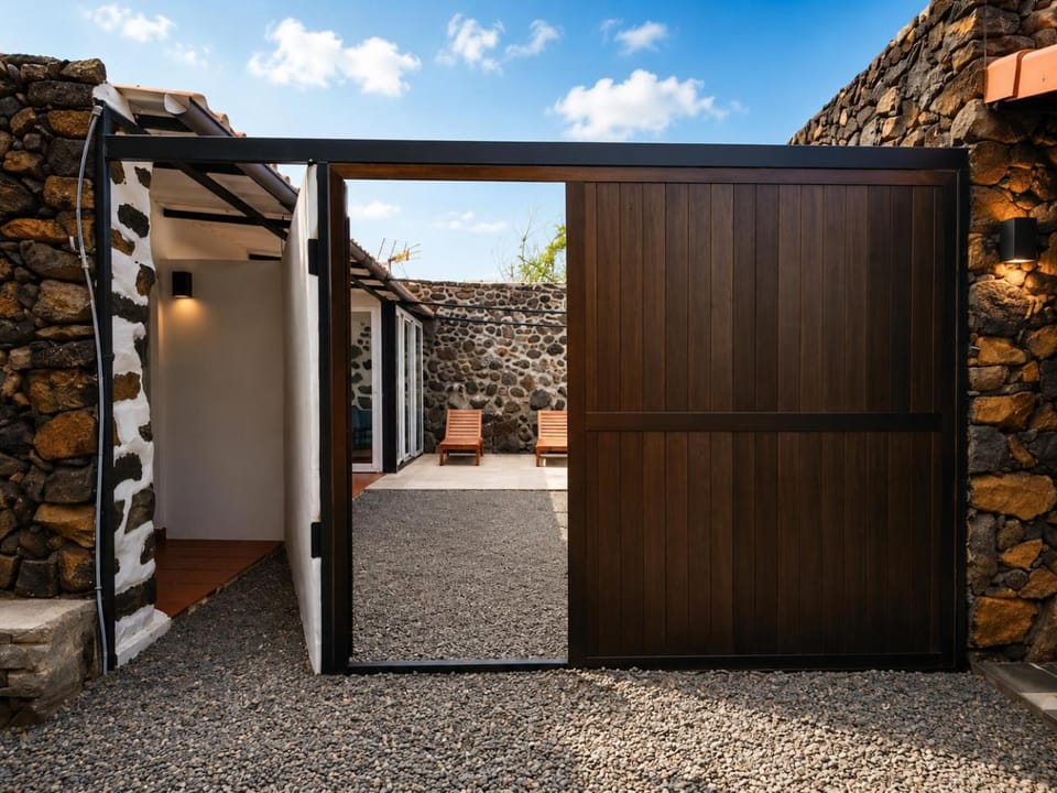 BEAUTIFUL COASTAL HOUSE ON A TRANQUIL ORGANIC FARM House in El Hierro