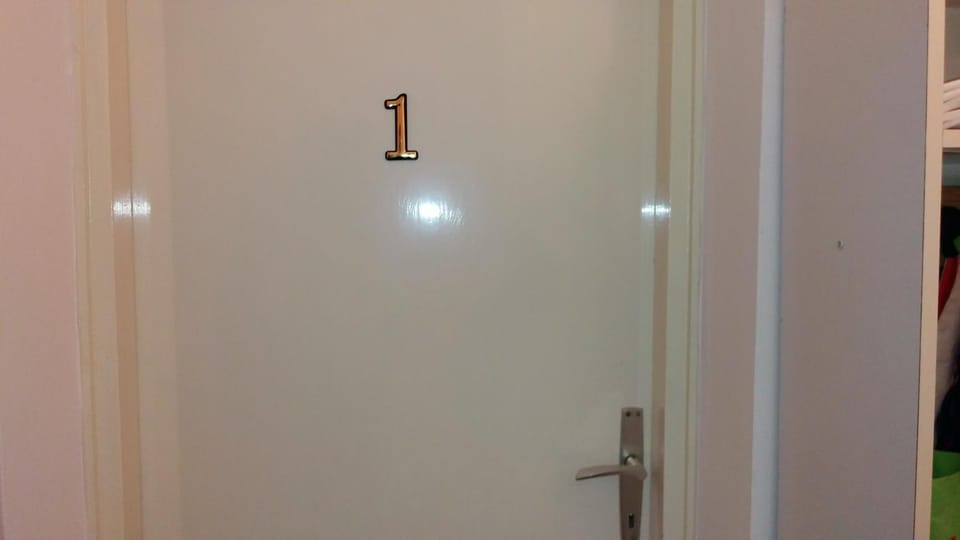 Rooms IVKA Bed and Breakfast in Jezerce