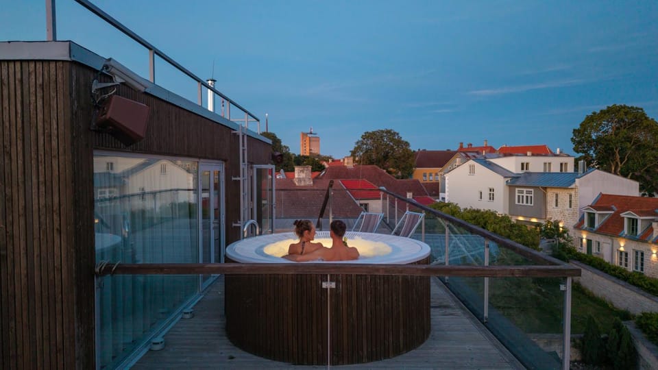 Property building, View (from property/room), Balcony/Terrace, Guests, group of guests