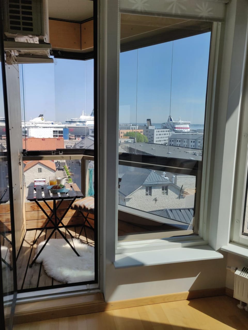 Balcony/Terrace, City view, Sea view, Street view