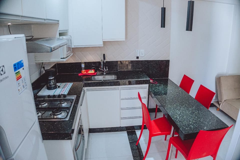 Coffee/tea facilities, Kitchen or kitchenette, Decorative detail, Seating area, Dining area, Family, locker, minibar, pet friendly, stove, kitchen