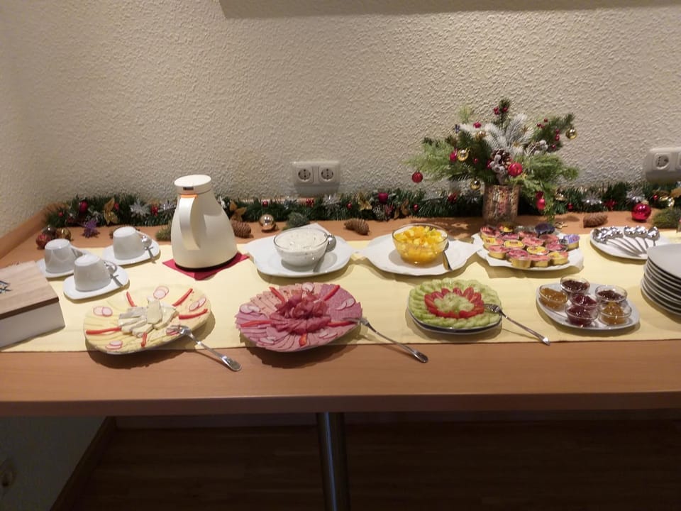 Winter, Breakfast, Continental breakfast, Buffet breakfast