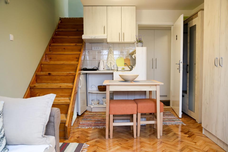 Kitchen or kitchenette, Living room, Dining area