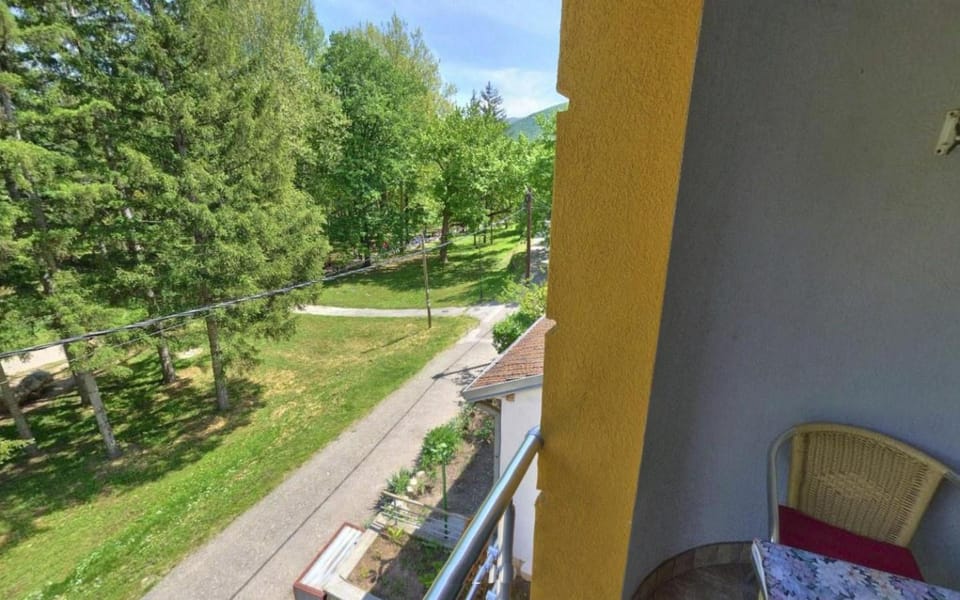 Balcony/Terrace, Garden view
