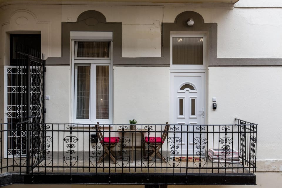 Property building, Balcony/Terrace