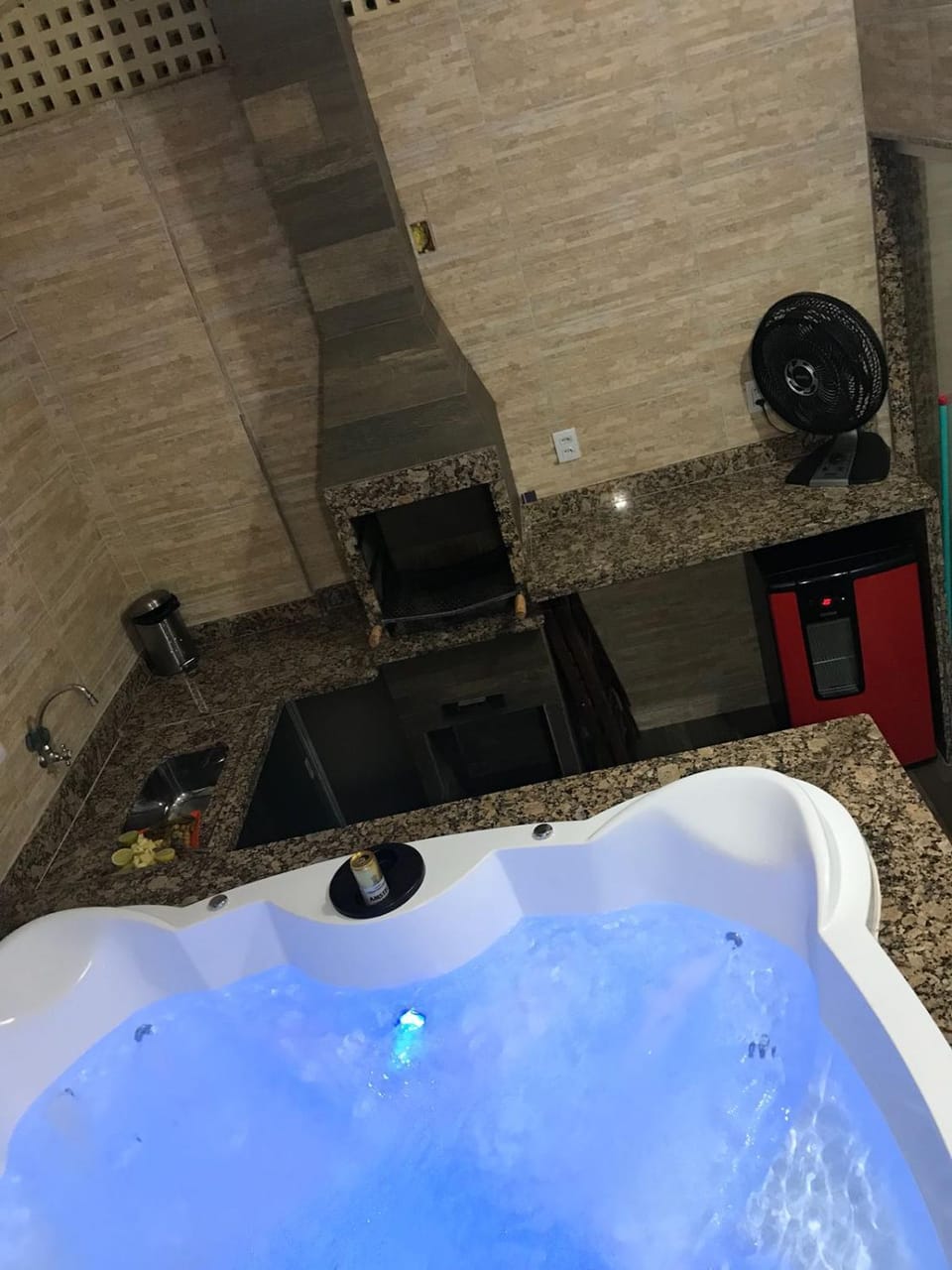 BBQ facilities, Hot Tub, Spa and wellness centre/facilities