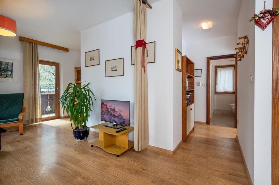 Residence Weiss Apartment hotel in Vigo di Fassa