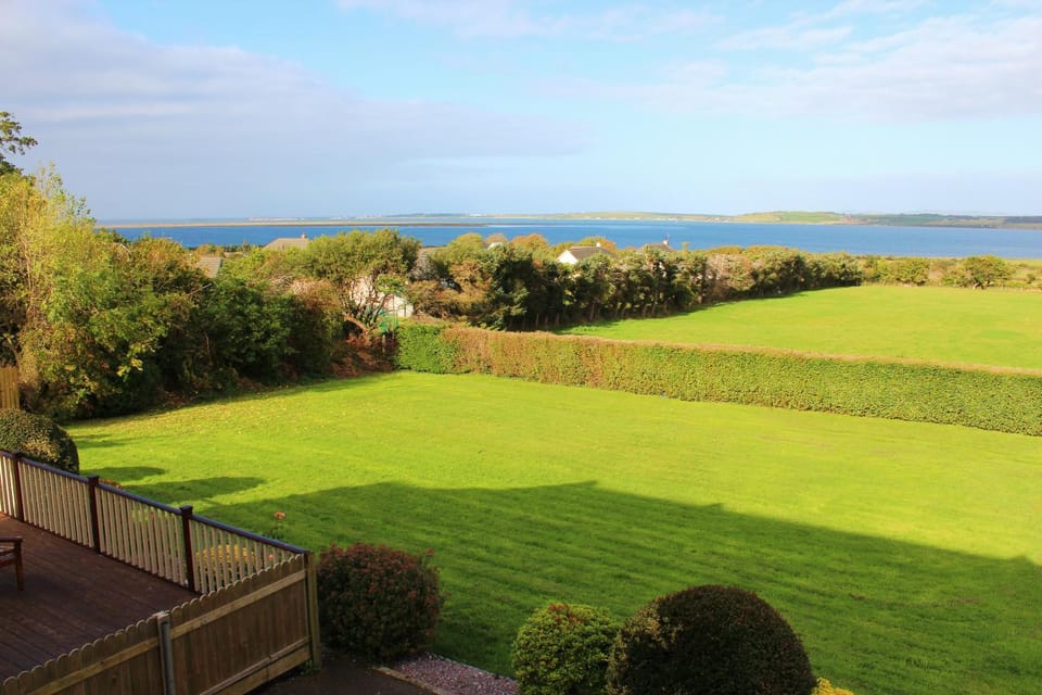 Day, Garden view