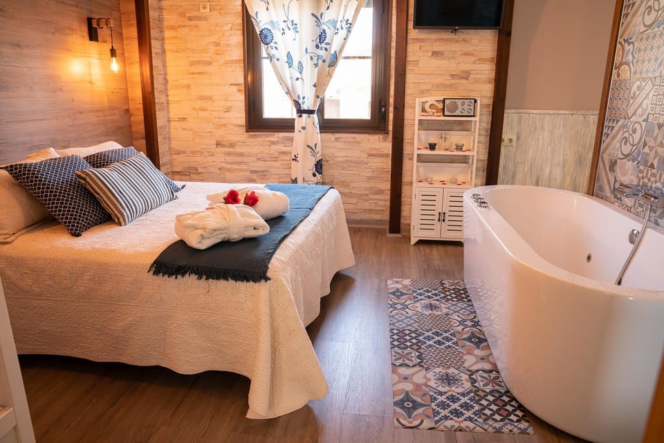 Hot Tub, Photo of the whole room