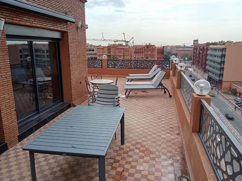 Patio, View (from property/room), Balcony/Terrace, Dining area, City view