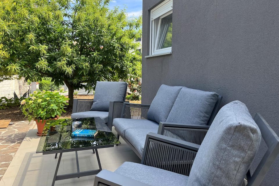 Garden, Balcony/Terrace, sunbed