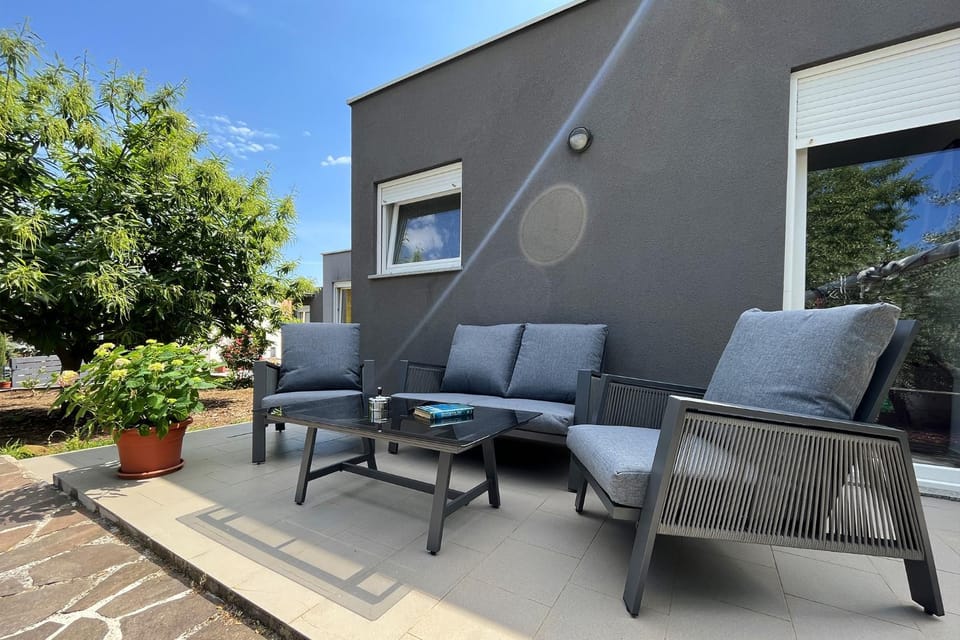 Balcony/Terrace, Garden view, sunbed