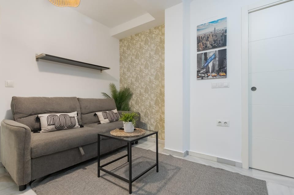 Living room, Seating area, air conditioner