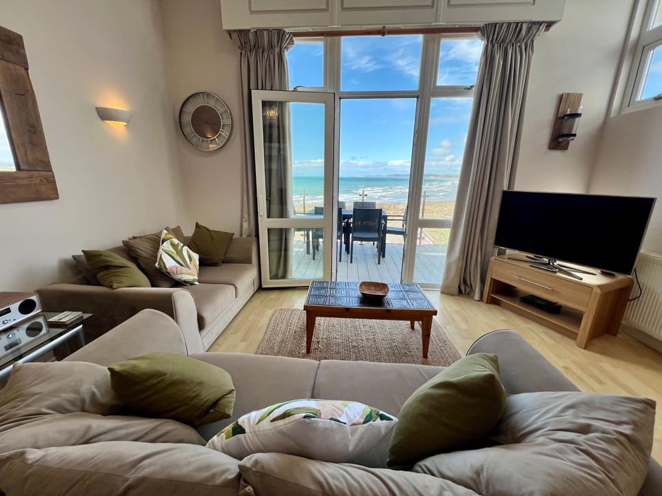 Family Coastal Retreat - Ocean Views - Private Balcony - Westward Ho! House in Westward Ho