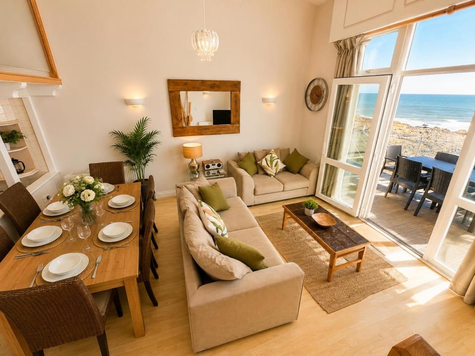 Family Coastal Retreat - Ocean Views - Private Balcony - Westward Ho! House in Westward Ho
