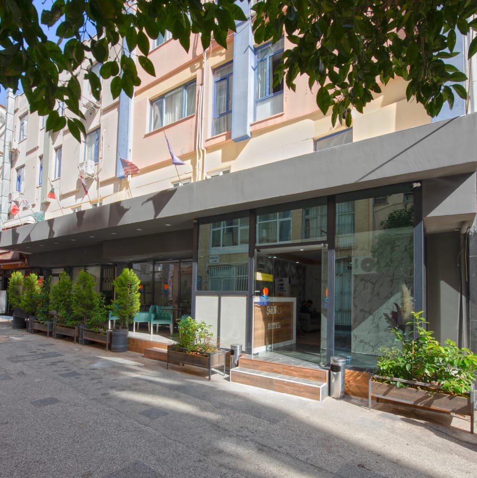 Property building, Street view